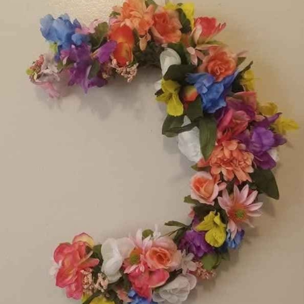 Floral Home Accent Wreath